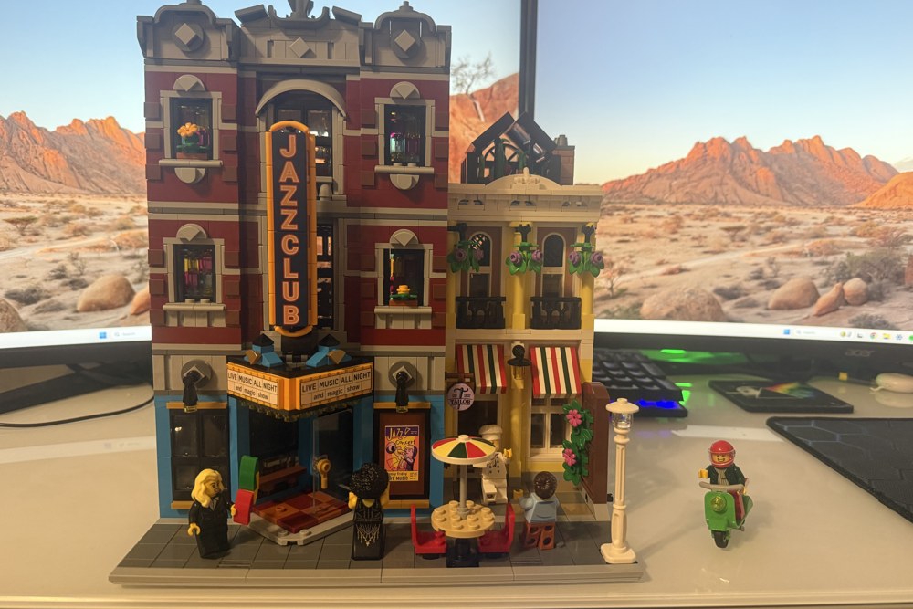 LEGO modular Jazz Club